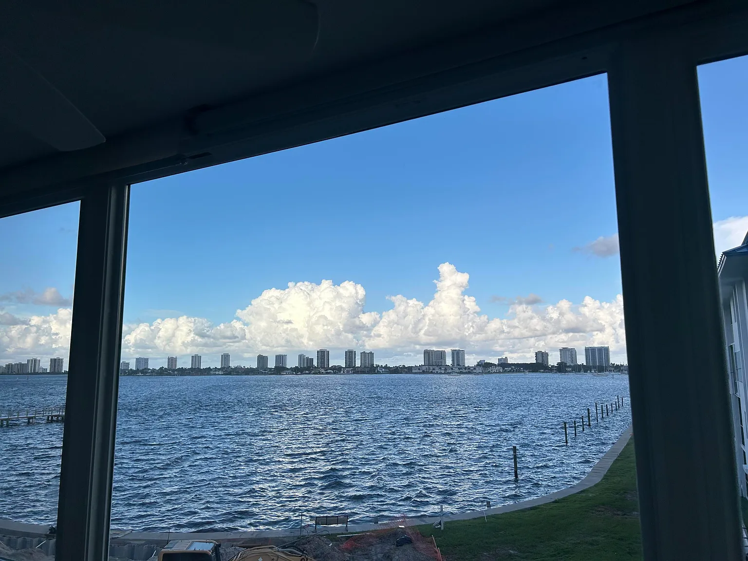 1 bed, 1.0 bath, 674 sqft, $2,000 — Photo 2