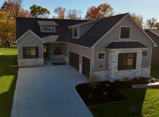 609 Pelican Dr, Polk City, IA 50226
