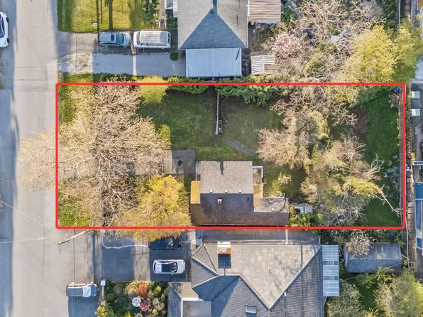 11391 Thorpe Rd, Richmond, BC V6X 1J5