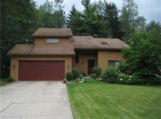 50 Misty Ln, East Amherst, NY 14051