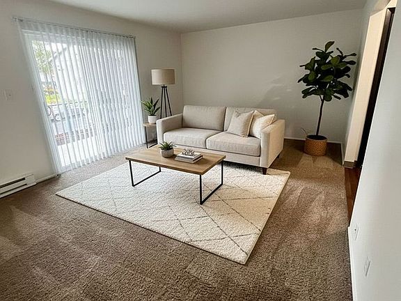 4th image of 9008 NE Hassalo St #O