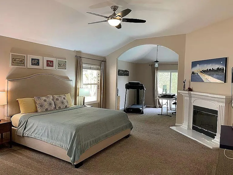 10918 Rosslyn Ln — Photo 8