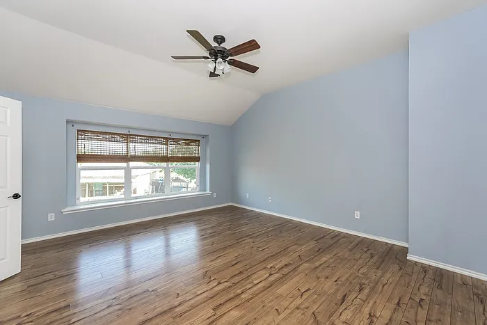 9865 Gallatin Ln — Photo 10