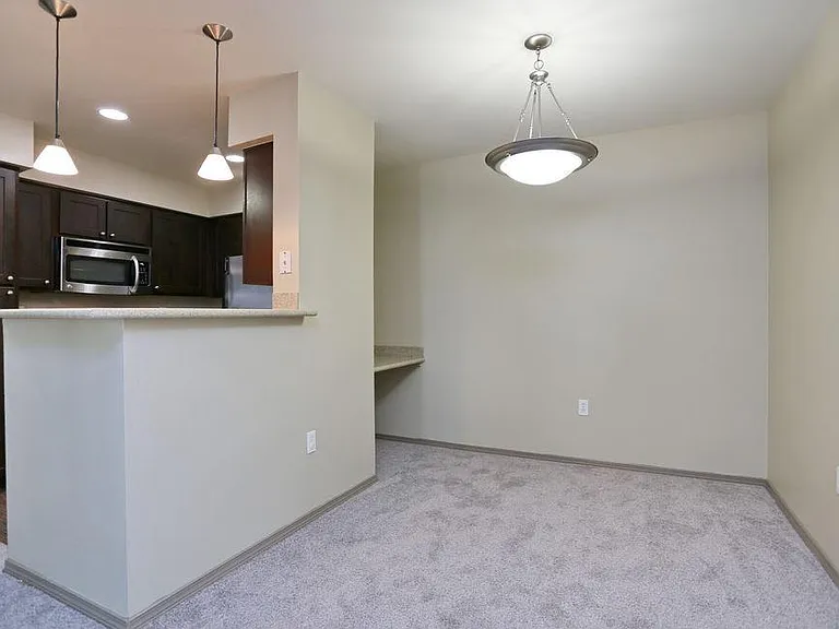 The Knolls at Inglewood Hill Apartments — Photo 8