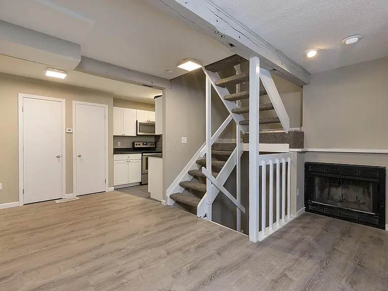 93 W 9th Ave #93 — Photo 6