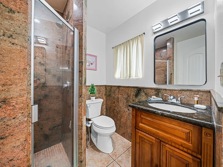 606 S Sunshine Ave — Photo 33