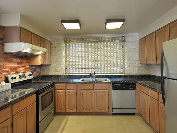 5th image of 3349 N Manor Dr
