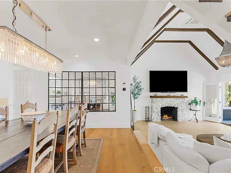 739 Manzanita Dr — Photo 8