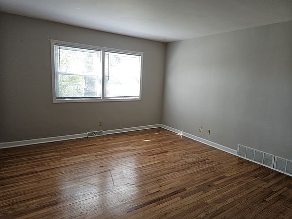 4th image of 1015 S 38th Ave APT 6