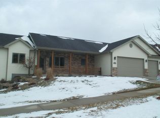 501 N Ridge Dr, Waunakee, WI 53597