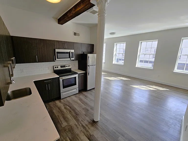 Textile Lofts — Photo 15