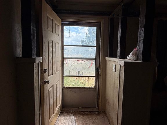 4th image of 2420 County Road 7630