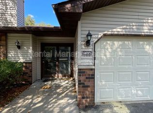 8693 Maplebrook Pkwy N, Brooklyn Park, MN 55445