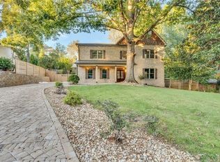 1660 Runnymeade Rd NE, Brookhaven, GA 30319