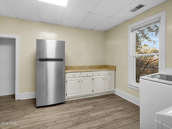 5th image of 1110 N Pasteur St #C