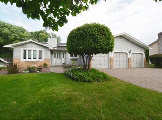 4830 Pilgrim Ln N, Plymouth, MN 55442
