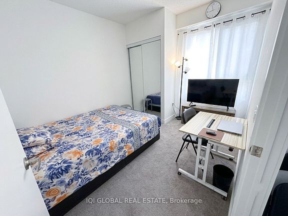 4th image of 4010 Eglinton Ave W #213