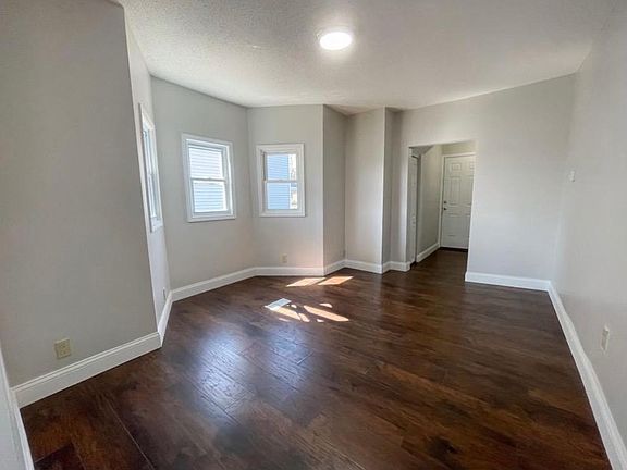 3rd image of 1086 Galtier St #1