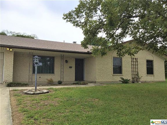 3rd image of 1711 Comanche Dr