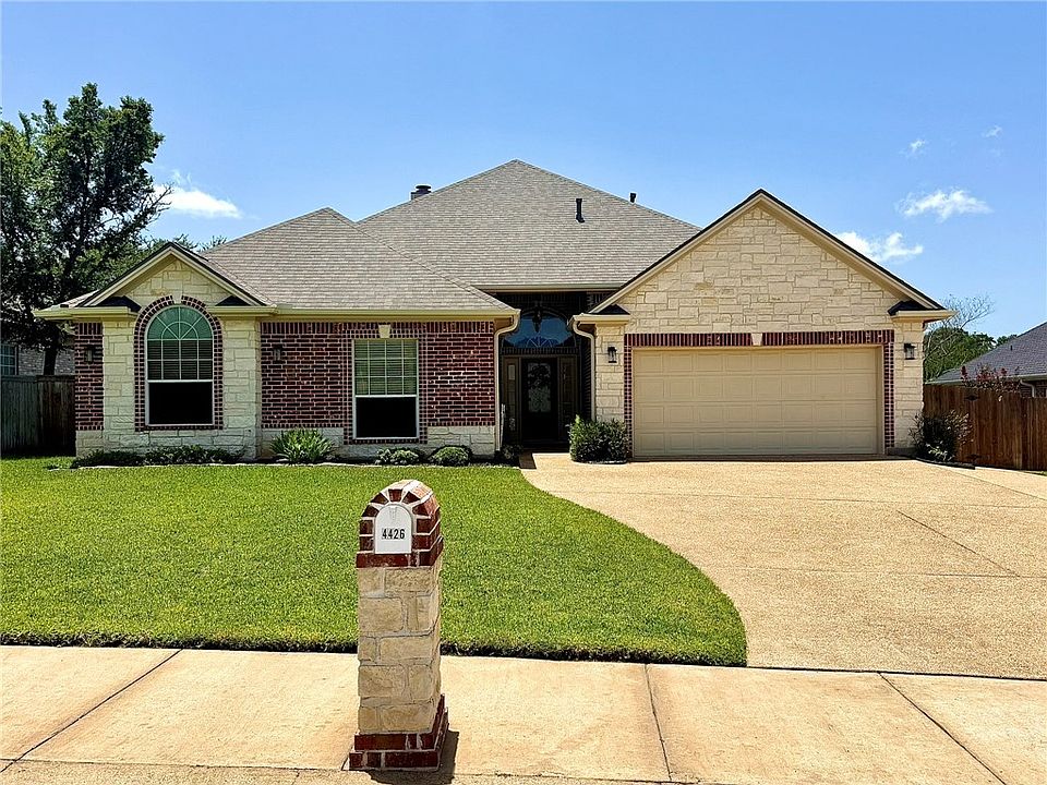 1st image of 4426 Woodland Ridge Dr