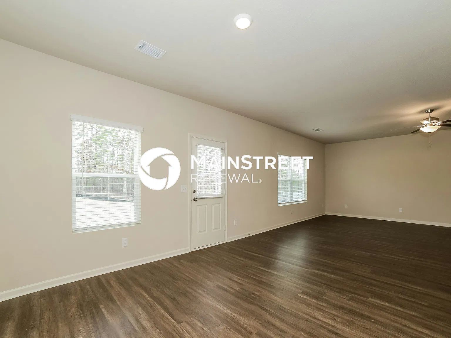 332 Augusta Woods Dr — Photo 2