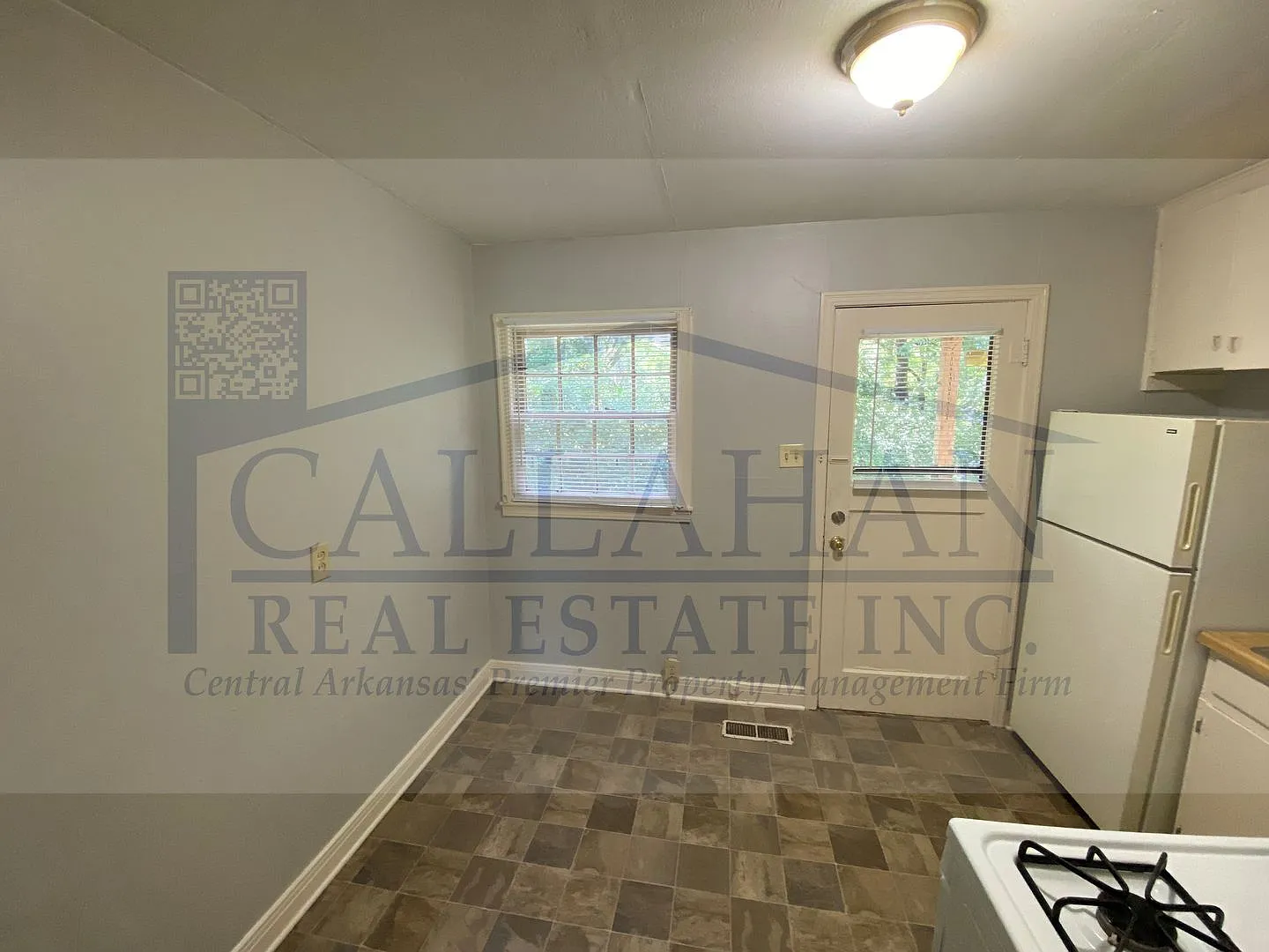 Park Hill 2 Bedroom Duplex — Photo 4