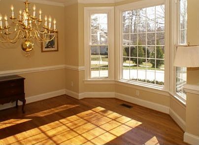 Serv Xmas Dinner in Your Treyed Ceiling/New Bay WIndow Dining Room