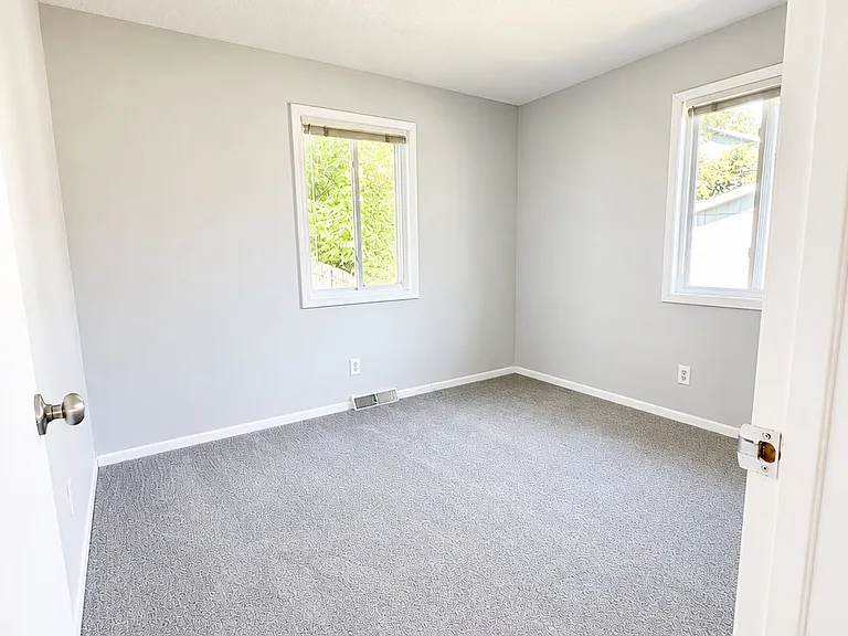 1027 Jana Dr #B — Photo 11