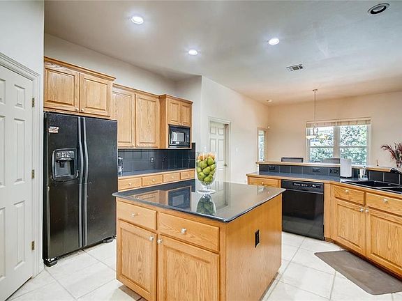 5th image of 1518 Pinehurst Ln