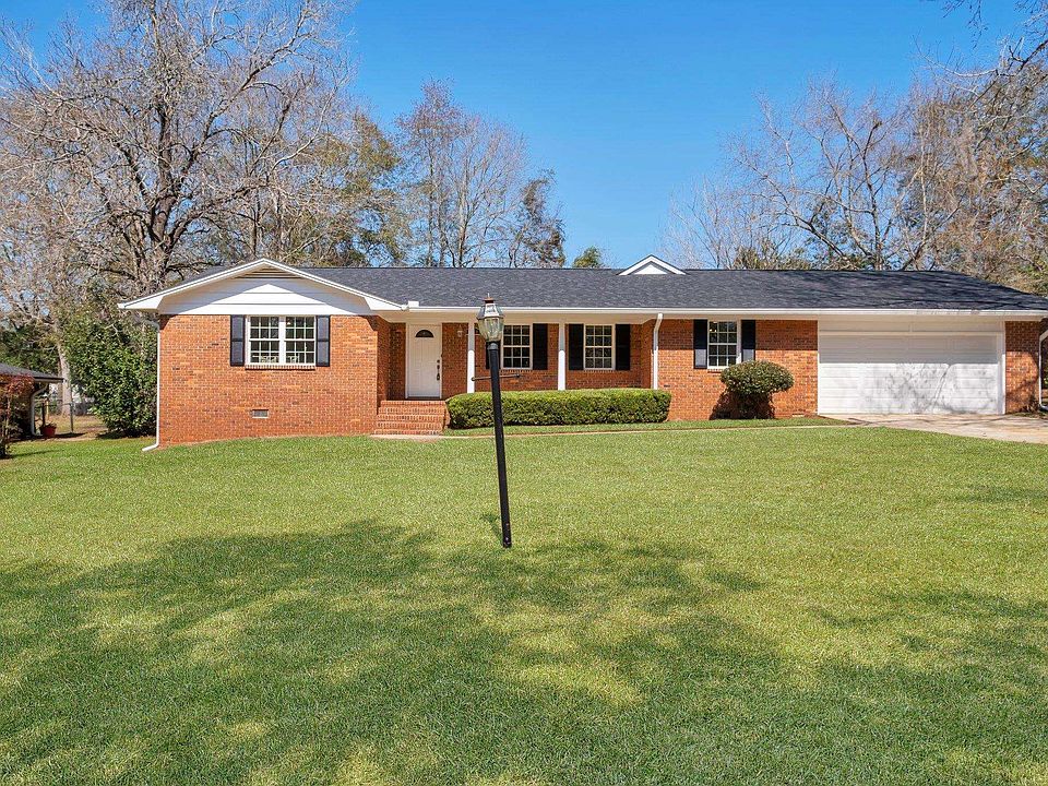 1st image of 3020 Tipperary Dr
