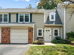 176 Hyde Park Rd, Somerset, NJ 08873