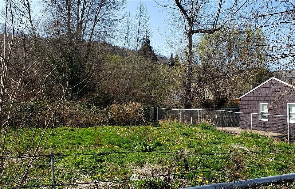 2nd image of 8831 4th Ave S