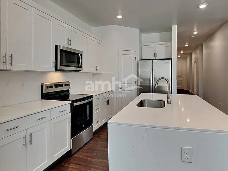 17166 W Lawrence Ln — Photo 4