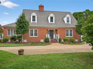 194 Beach Rd #B, Hampton, VA 23664