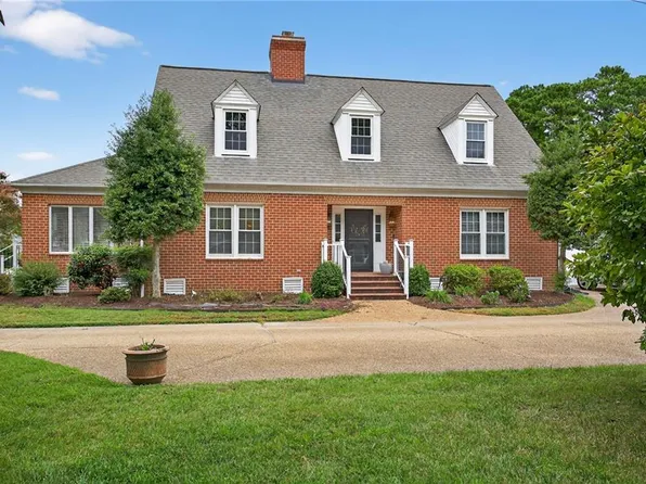 194 Beach Rd #B, Hampton, VA 23664