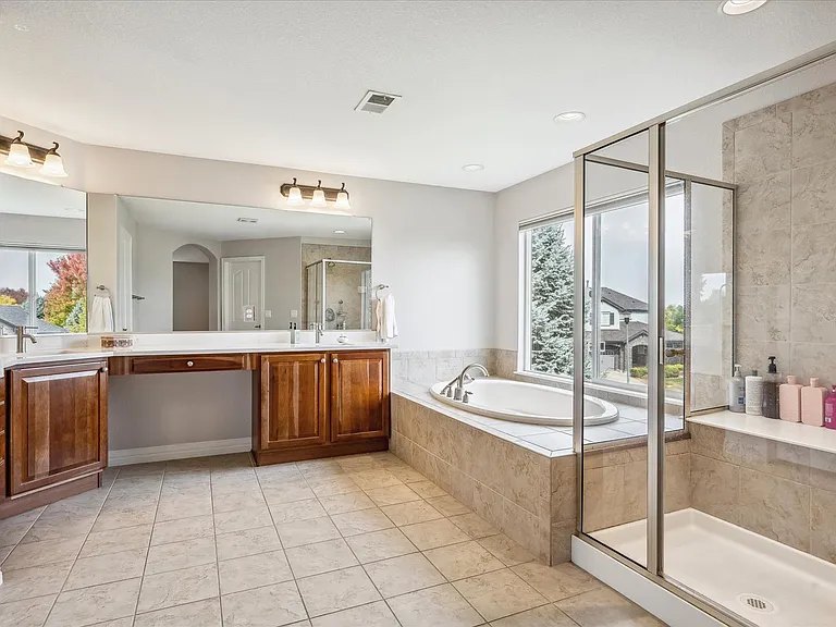 5984 W Hoover Ave — Photo 16