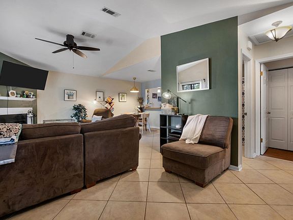 3rd image of 1571 Stone Rd APT 1D