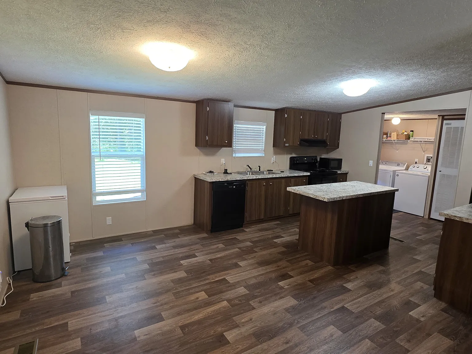 253 Gibbs Rd — Photo 2