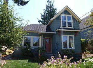 613 S 3rd St, La Conner, WA 98257