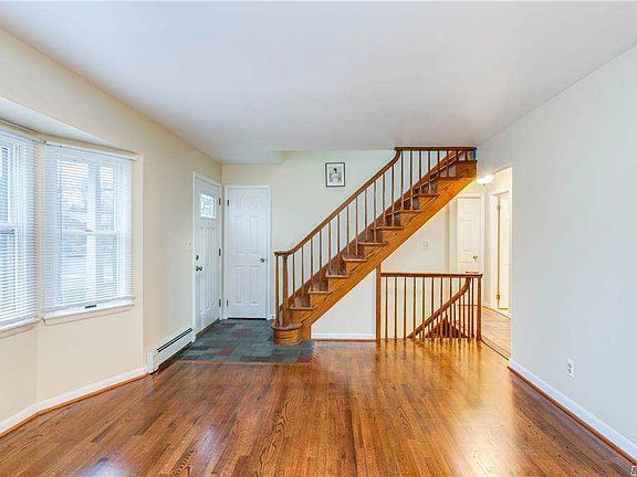 4th image of 224 4th St