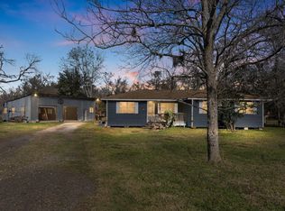 5519 Kincer Rd, Damon, TX 77430