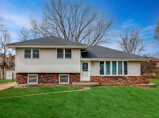 0N760 Darling St, Wheaton, IL 60187