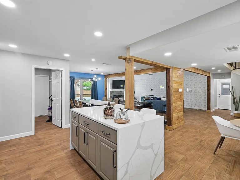6333 Tosca Dr — Photo 18