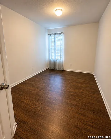 12251 Siragusa — Photo 3