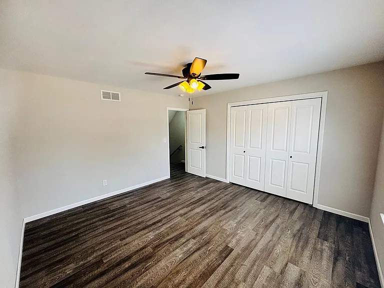 101 N Oak St #10 — Photo 12