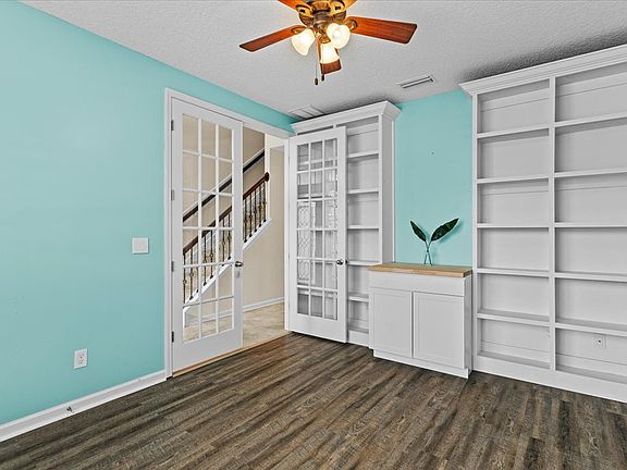 5th image of 1201 E Redrock Ridge Ave