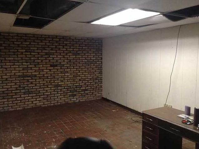 2nd image of 235 Canyon Rd