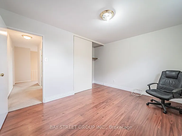 296 Killdeer St W — Photo 2