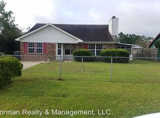 615 Honey Ridge Ln, Hinesville, GA 31313