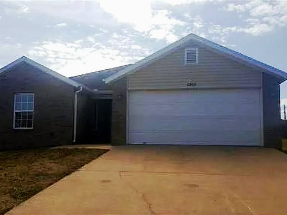 1st image of 2505 SW Choctaw St